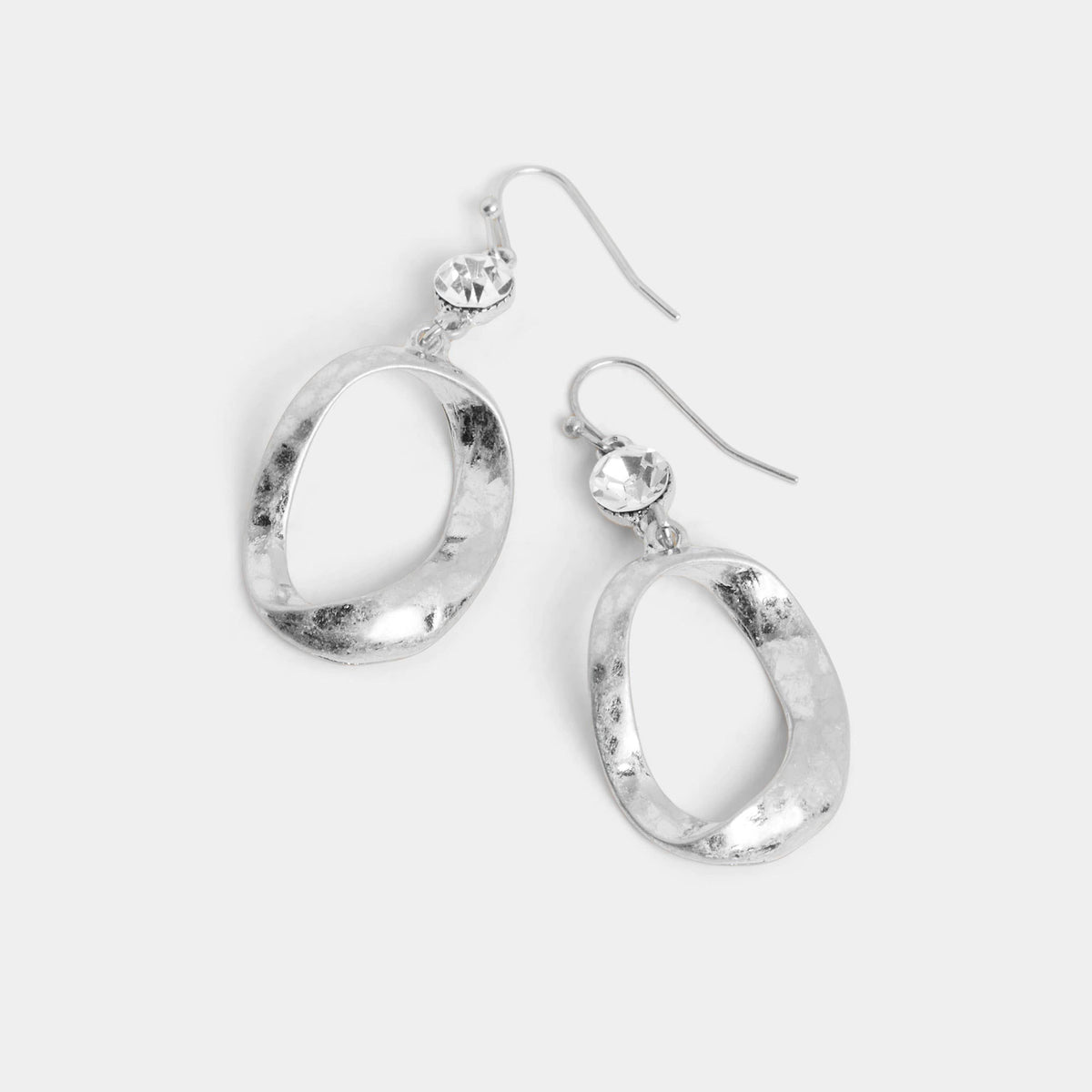Whispers Hammered Twisted Oval Earrings – Silver | Hypoallergenic