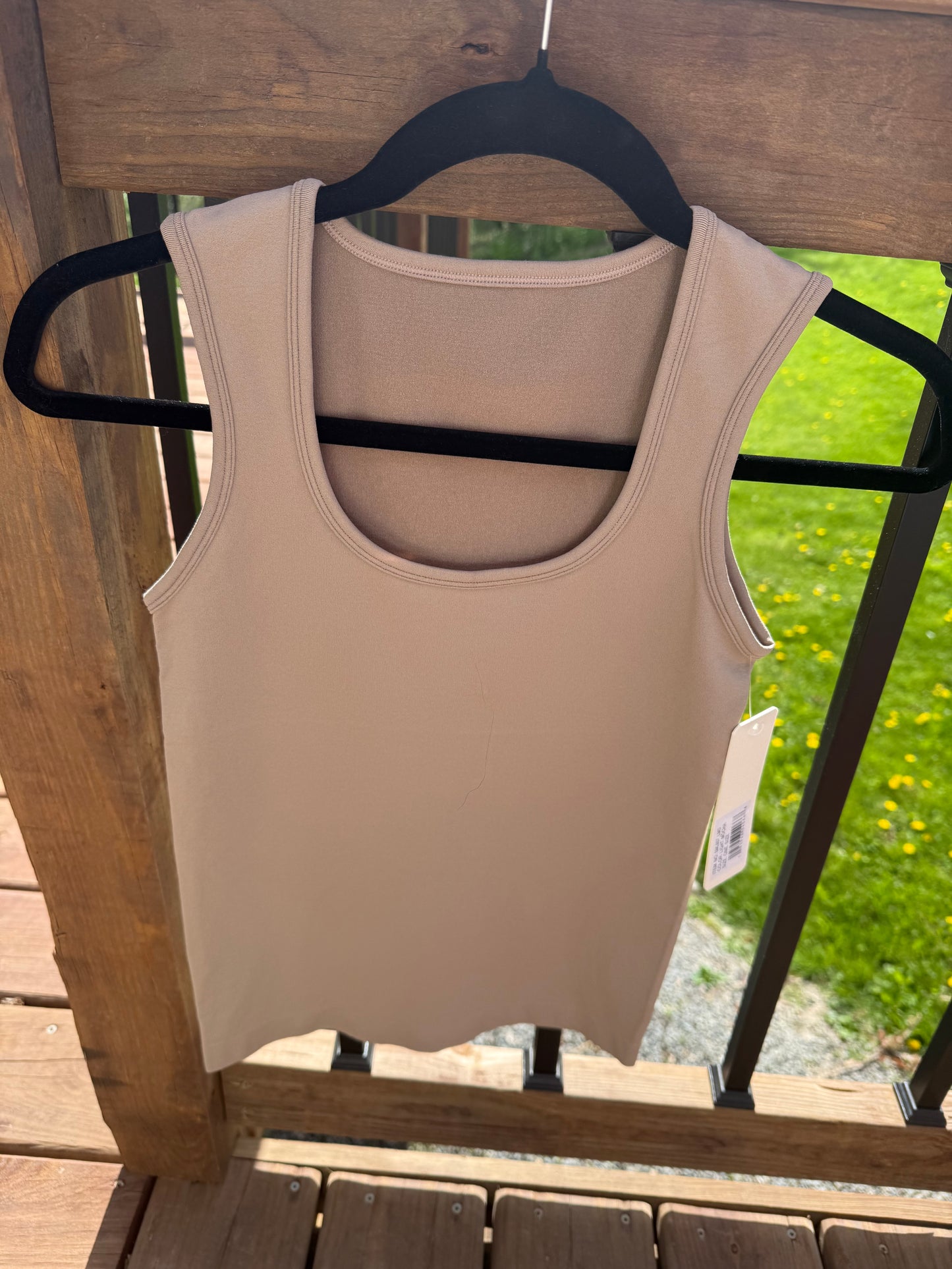 Yelete Women's U-Neckline Seamless Tank in Light Mocha
