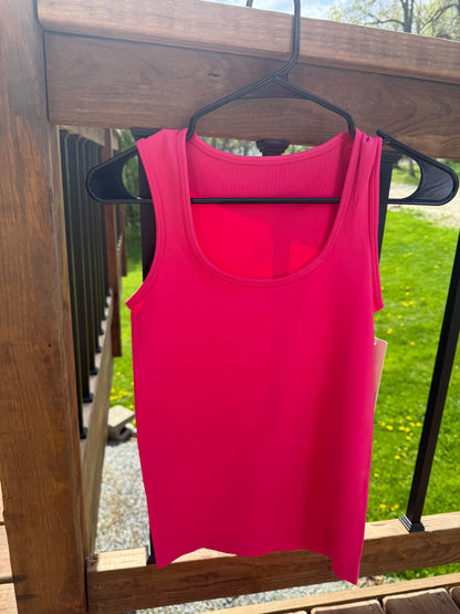 Yelete Women's U-Neckline Seamless Tank in Fuchsia